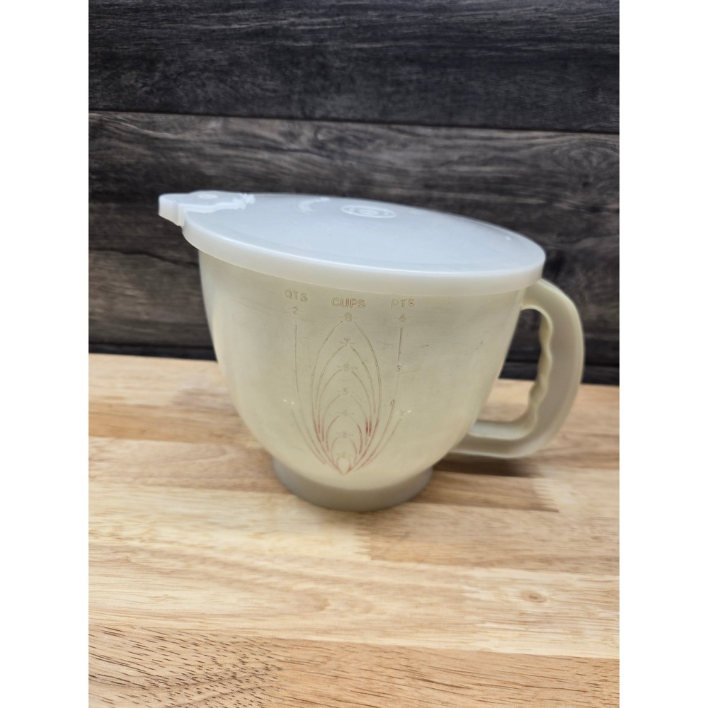 Vintage Tupperware Mix-N-Stor 2 Quart Measuring Pitcher with Lid Cream 8 Cups